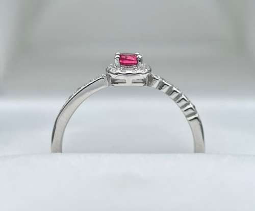 Beautiful Red Cubic halo silver ring