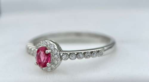 Beautiful Red Cubic halo silver ring