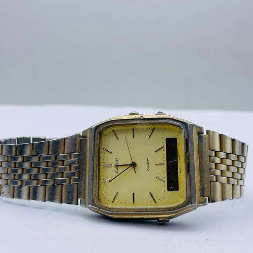 CASIO Quartz Gold Digital Vintage Watch