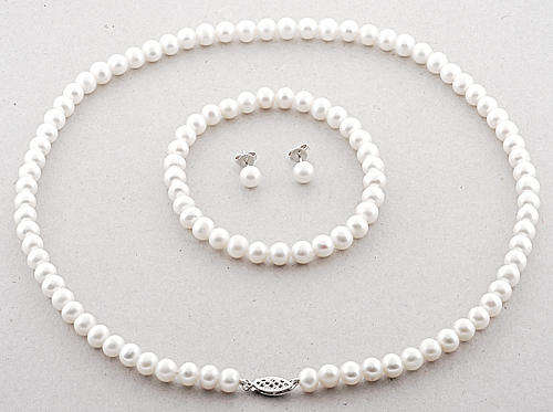 Genuine 6mm White Pearl Necklace Earrings Bracelet Set !!!
