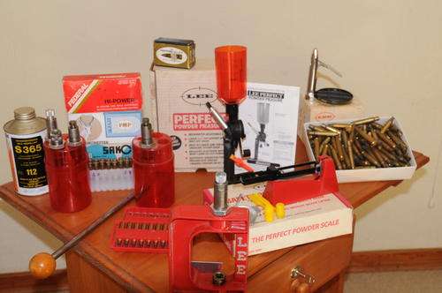 Lee reloader + autoprime, perfect powder measure, safety powder scale dies & more
