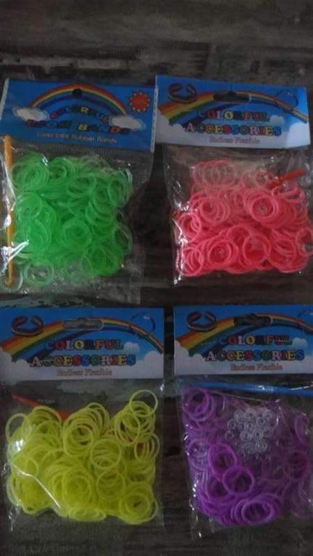 Loom Bands..Bargain Price..200 Bands