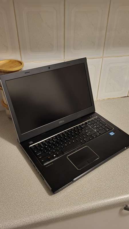 Dell Vostro 3750 17.3" Big Screen i5 8Gb Ram 500Gb HDD
