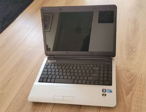 Gigabyte Combo! Q1585N i5 |1GB Nvidia Graphics | 1TB HDD | 4 GB Ram Entry Lvl Gaming Laptop