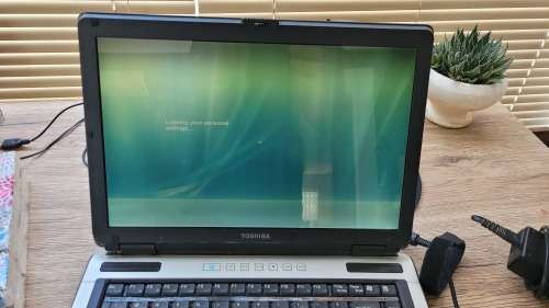 Toshiba Satellite M105 Laptop