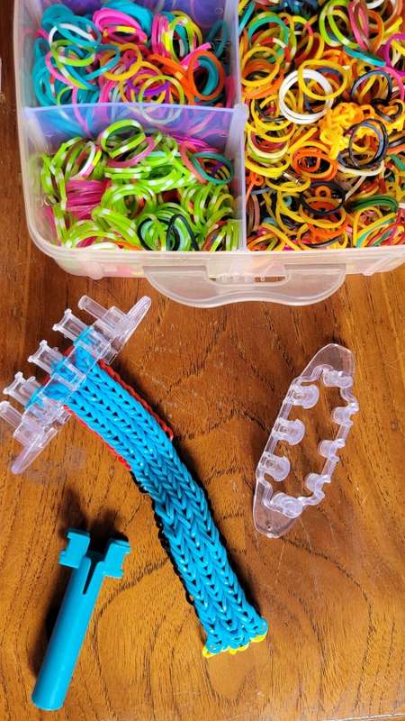 Massive Loom Band kit And Accessories