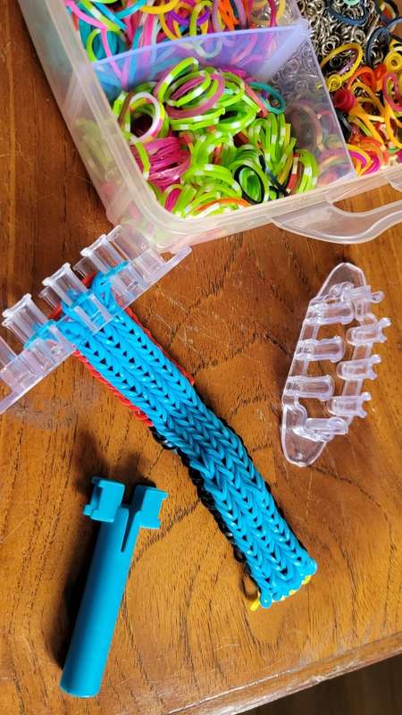 Massive Loom Band kit And Accessories