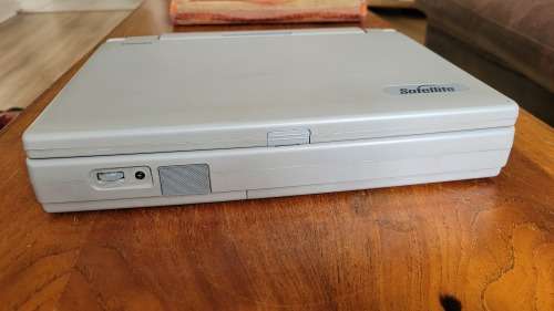 Vintage Toshiba Laptop 1995 and Extras