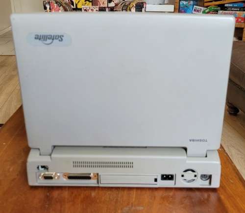 Vintage Toshiba Laptop 1995 and Extras