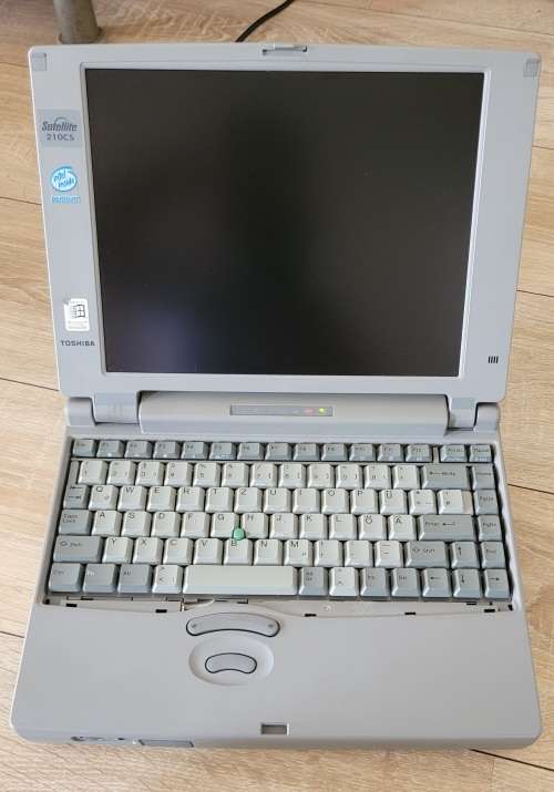 Vintage Toshiba Laptop 1995 and Extras