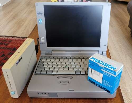 Vintage Toshiba Laptop 1995 and Extras