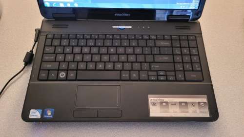 Acer Emachine E525 *EXCELLENT CONDITION*