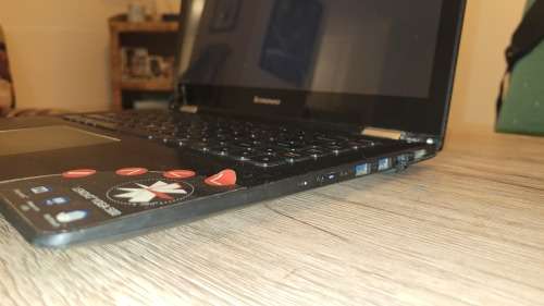 Lenovo Yoga 500 Touchscreen Laptop Core i3
