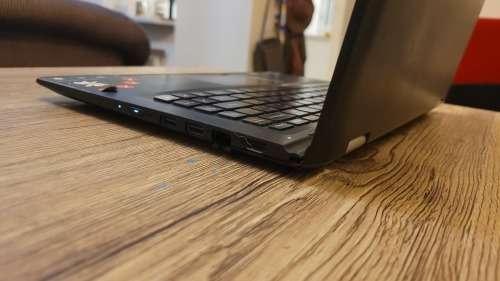 Lenovo Yoga 500 Touchscreen Laptop Core i3