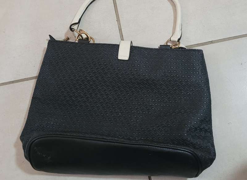 Gorgeous Black Diamond Handbag