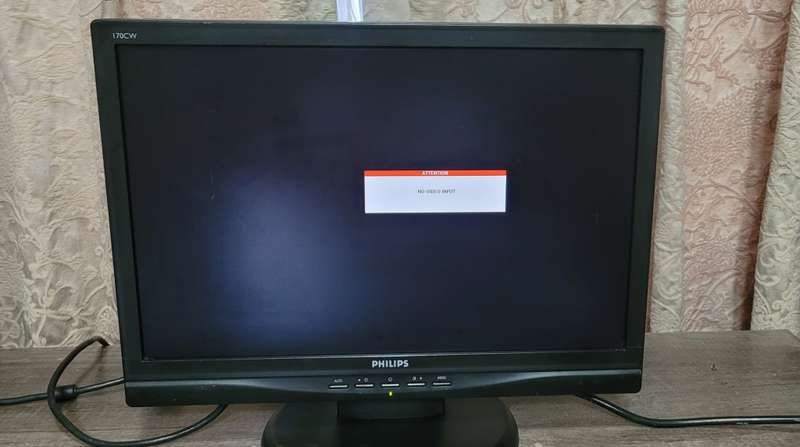 17` Phillips widescreen Flat-screen monitor