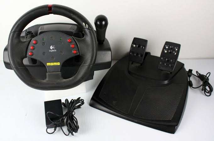 Logitech Momo Force Feedback Racing Wheel