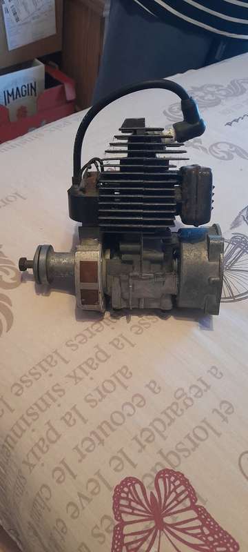 Engine for quarter scale model airplane