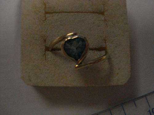 9ct SOLID GOLD RING