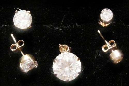 2 Pair Gold Earrings & Pendant Set