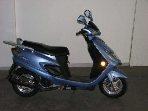 Suzuki 125cc scooter. 2007 model