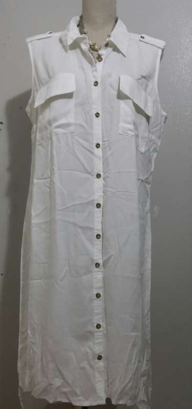 DONNA CLAIRE SIZE 16 / White soft cotton button down casual dress / new - label still on