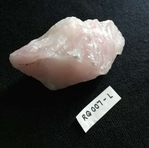 ROSE QUARTZ CRYSTAL - SIZE (L) - BEAUTIFUL STONE