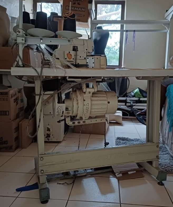 OVERLOCKER FOR SALE / ZOJE INDUSTRIAL MACHINE