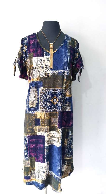 Shift Dress by VANILLA LEE / Size: (L) large (ladies 38 - 40)