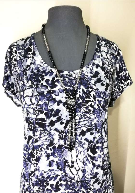 Shift Dress by VANILLA LEE / Size: (S/M) small/Medium (ladies 32, 34)