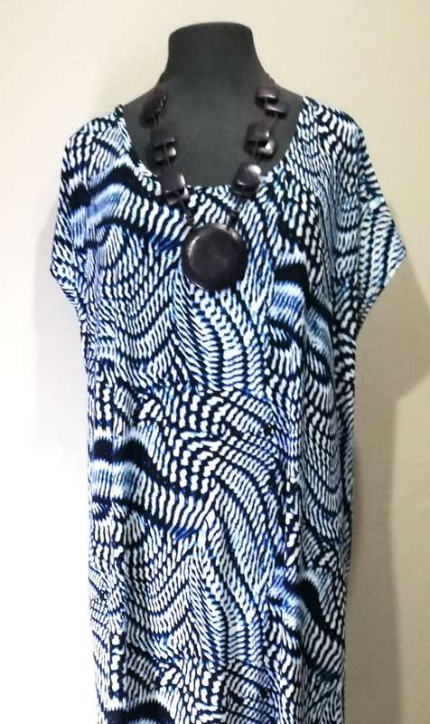 Shift Dress by VANILLA LEE / Size: (XXL) Ladies 46,48
