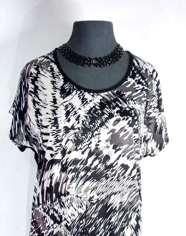 Shift Dress by VANILLA LEE / Size: Small (to fit sizes 30, 32)