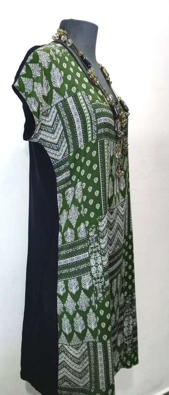Shift Dress by VANILLA LEE / Size: (S) small (Ladies 30, 32)