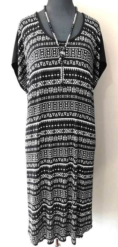 Shift Dress by VANILLA LEE / Size: Large (to fit ladies sizes 36 - 38 - 40)