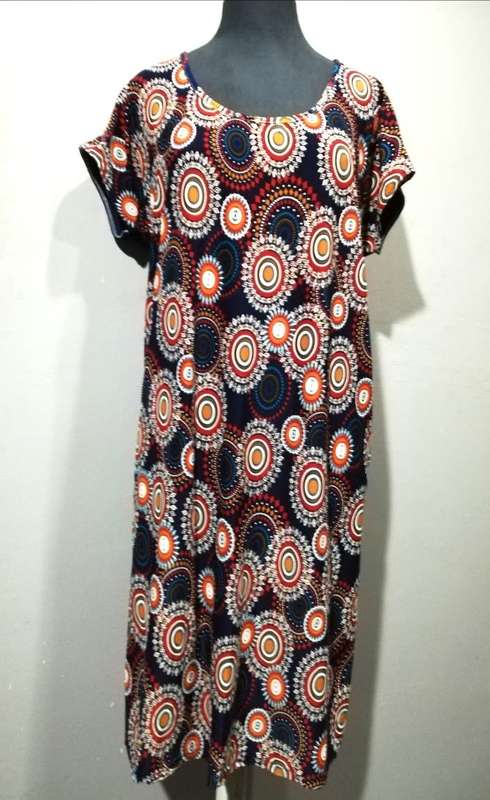 Shift Dress by VANILLA LEE / Size: (S) small / Ladies 30-32