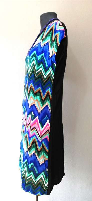 Ladies Dress by VANILLA LEE / Size: (L) Large (Ladies size 38, 40)