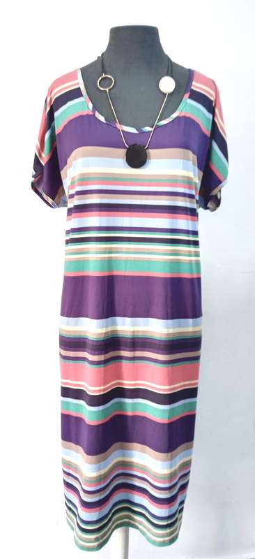 Ladies Dress / Size: (XL) X-Large (to fit Ladies 42 - 44)