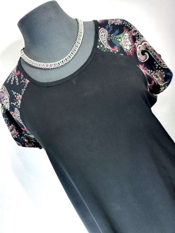 Shift Dress by VANILLA LEE / Size: (S) small (Ladies 30, 32)