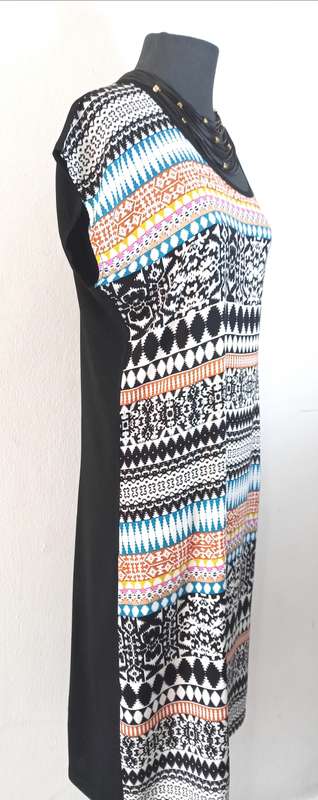 Shift Dress by VANILLA LEE / Size: (M) medium / Ladies 34 -36
