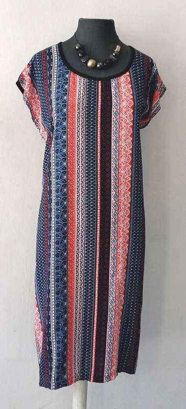 Shift Dress by VANILLA LEE / Size: Medium to fit Ladies sizes 34 - 36)