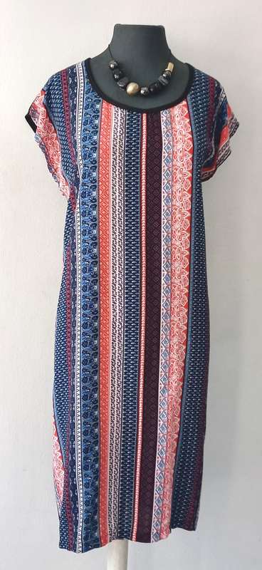 Shift Dress by VANILLA LEE / Size: Medium to fit Ladies sizes 34 - 36)