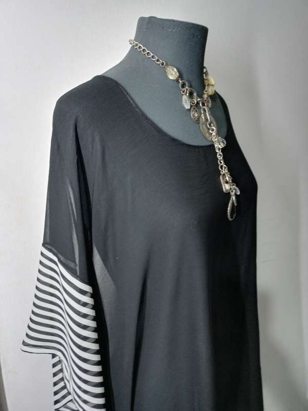 Kaftan Top by VANILLA LEE / Size: L / XL (to fit ladies size 38, 40, 42, 44)