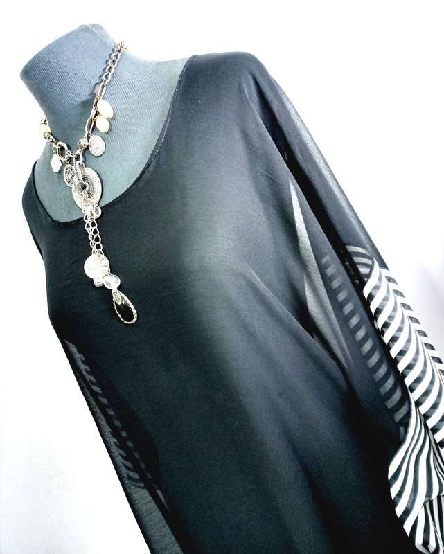 Kaftan Top by VANILLA LEE / Size: L / XL (to fit ladies size 38, 40, 42, 44)
