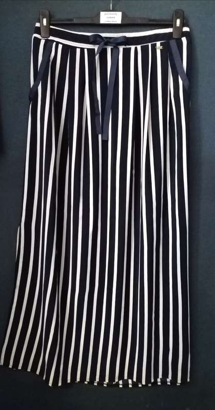 Used Clothing, Ladies / 3 Business-Corporate wear SKIRTS (Size: 40) High end