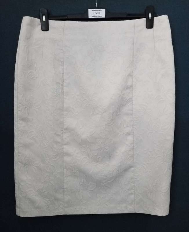 Used Clothing, Ladies / 3 Business-Corporate wear SKIRTS (Size: 40) High end