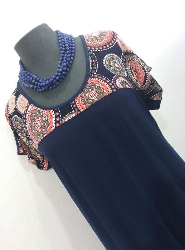Ladies Dress - Summer Dress / Size: L-XL (ladies size 40, 42, 44)