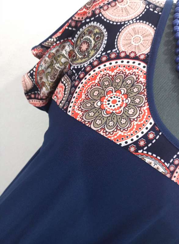 Ladies Dress - Summer Dress / Size: L-XL (ladies size 40, 42, 44)