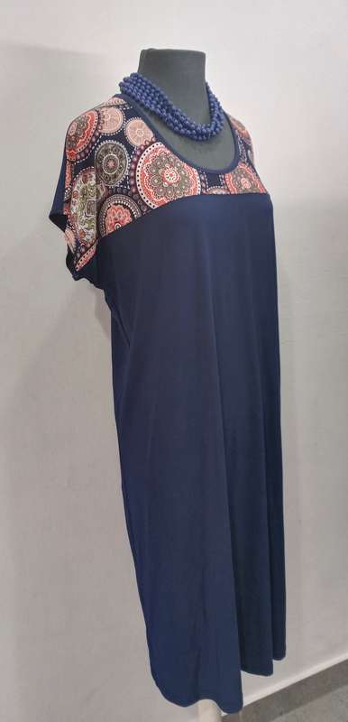 Ladies Dress - Summer Dress / Size: L-XL (ladies size 40, 42, 44)