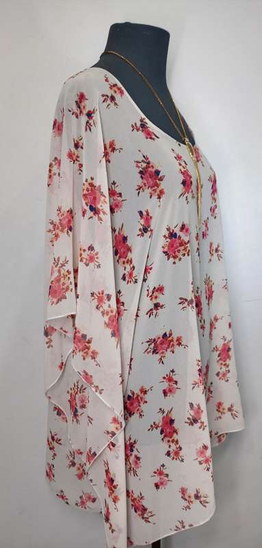 Kaftan Top by VANILLA LEE / Size: XXL (To fit ladies sizes 42, 44, 46)