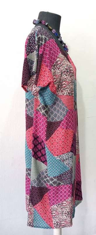 Ladies dress / Size: XXL (to fit Ladies sizes 44 - 46 - 48)
